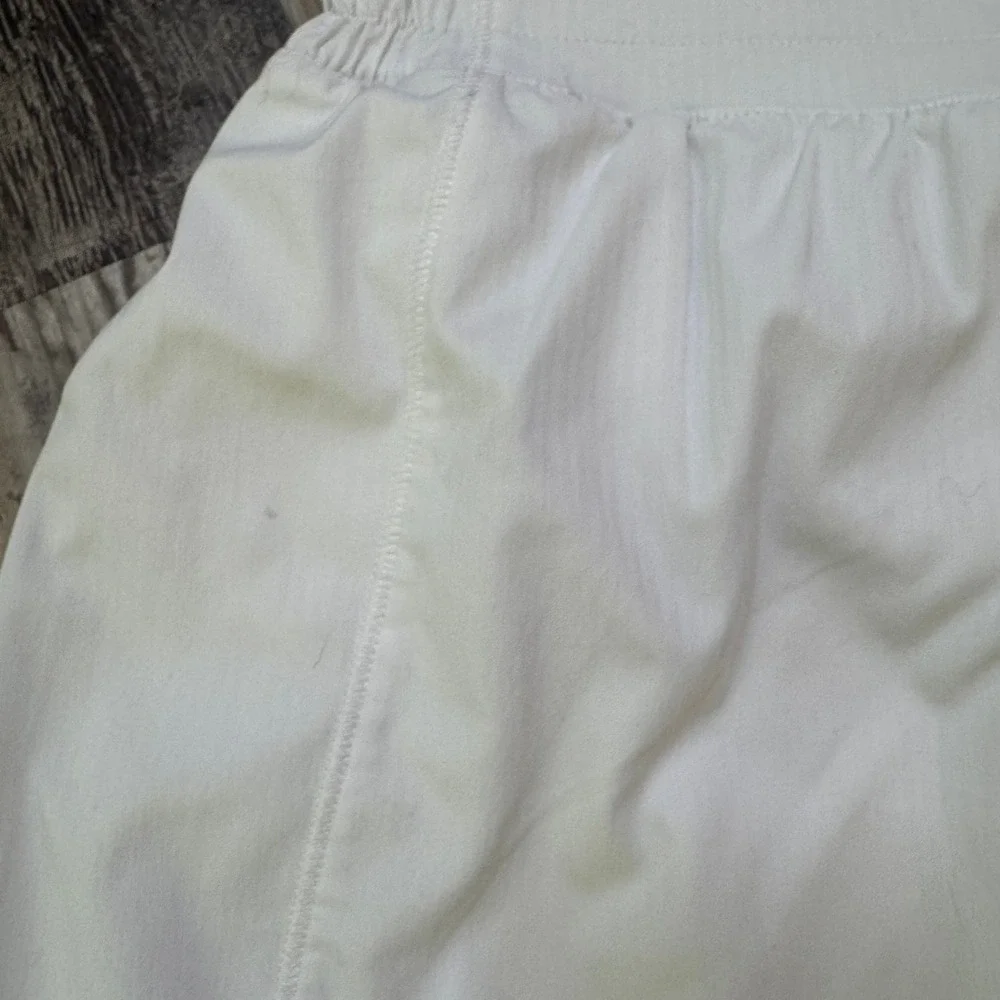 Lululemon Skort Womens 2 White Pace Rival Skirt Athletic Tennis Golf Pickleball